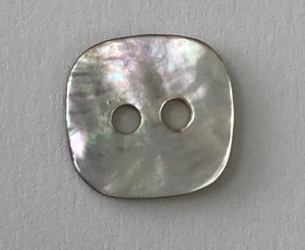 NEMARK – wholesale Sömnadsknappar/Snap – NATURLIGA AGOYA KNAPP FYRKANTIG FORM0