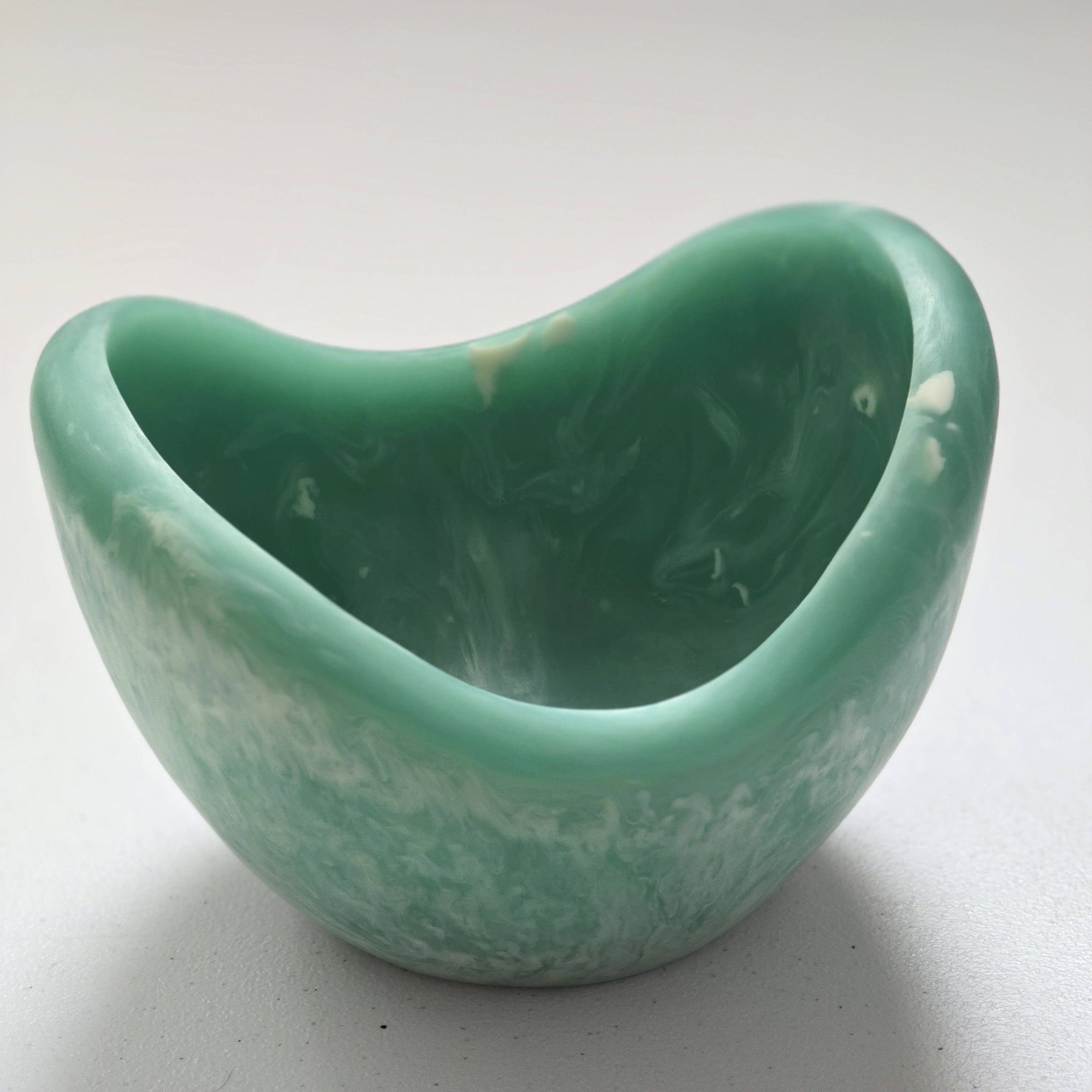 Gibb & Daan - Wholesale Serve Bowl - Organic Shape Resin Bowl - Entryway Catchall - Small Size 21