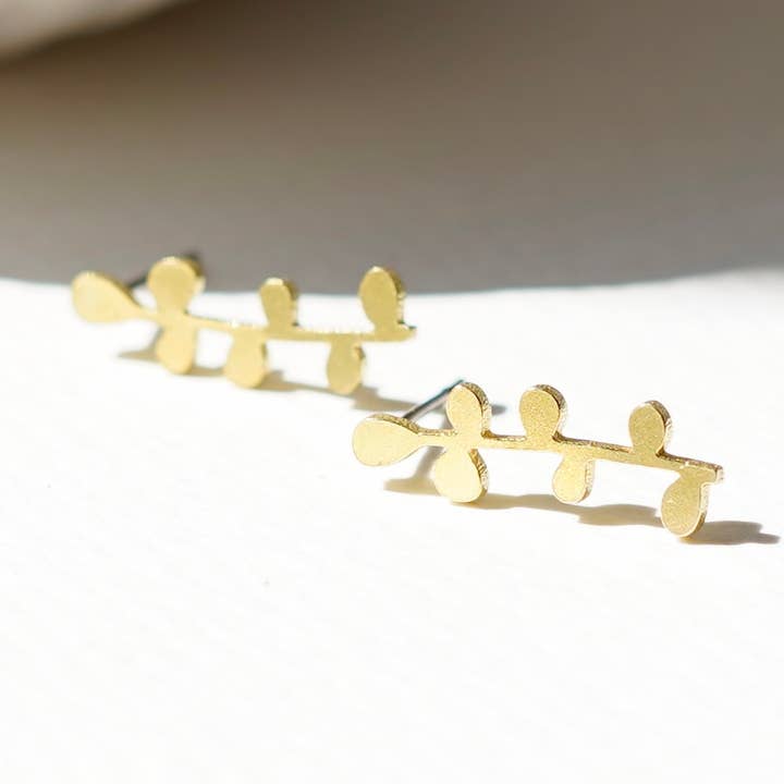 Collezione botanica | Petal Studs per la vendita all'ingrosso da parte di Copper Bee