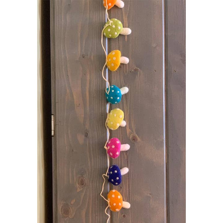 Lakhays Collection Inc. – wholesale Bunting/garland – Felt Mushroom Garland1