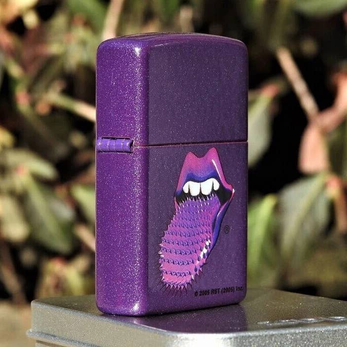 Encendedor Zippo de los Rolling Stones con lengua púrpura y puntiaguda raro para venta al por mayor de Lighter King