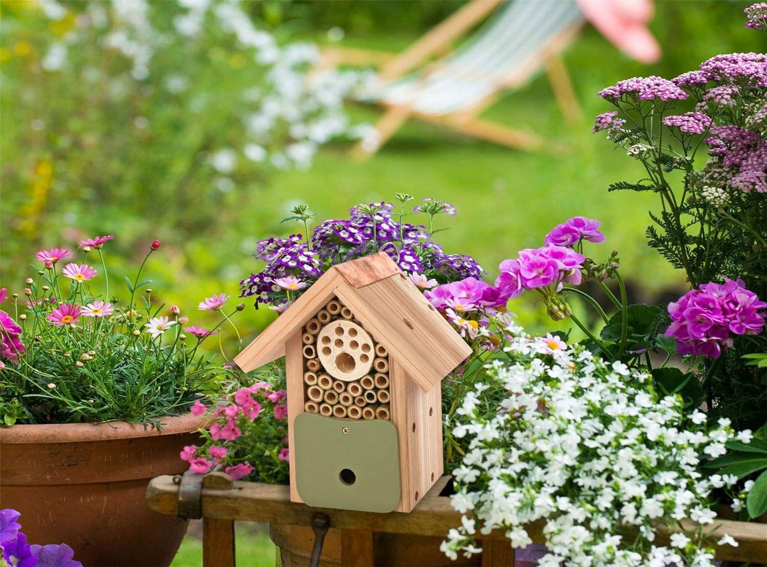 Wildlife World - Wholesale Bird House - Bee Barn1