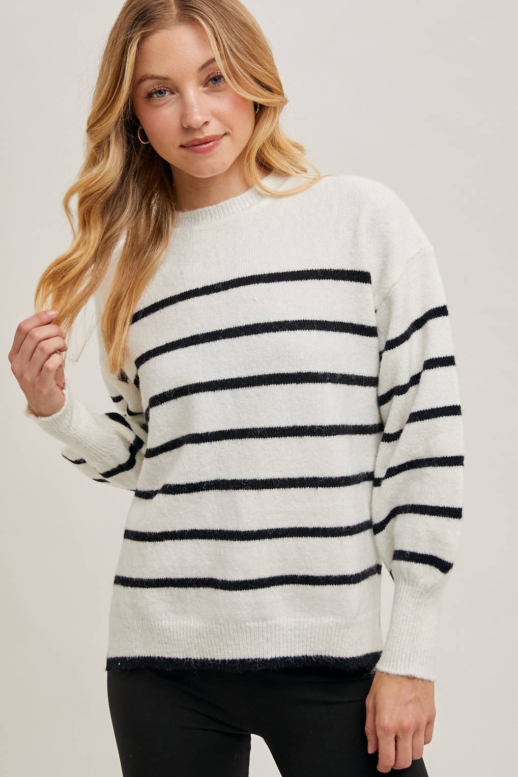 Bluivy - Wholesale Knit Sweater - Women's - STRIPED SIDE SLIT KNIT SWEATER PULLOVER