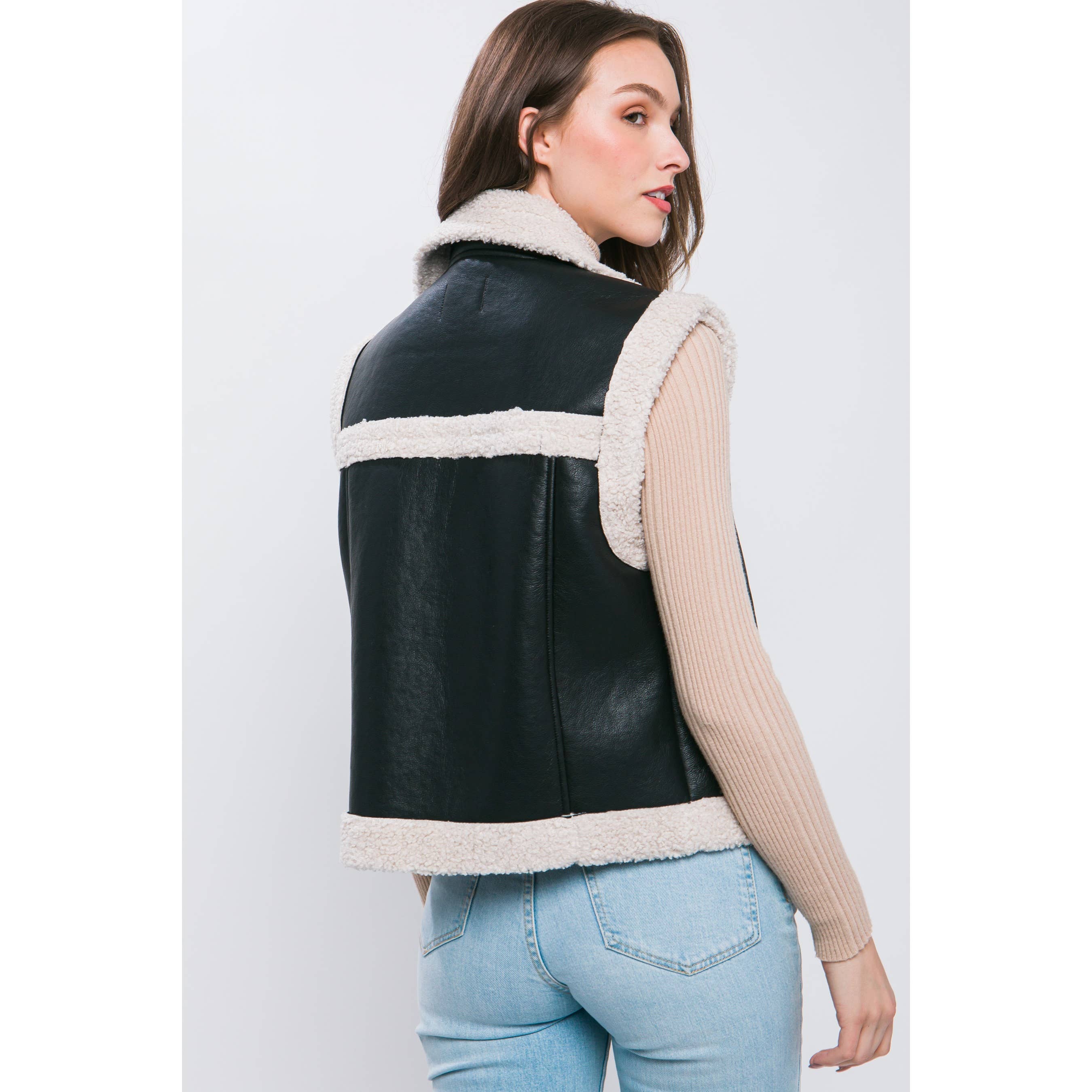 HiteJeans – wholesale Väst - Dam – PU Faux Läder Sherpa Trim Vest2
