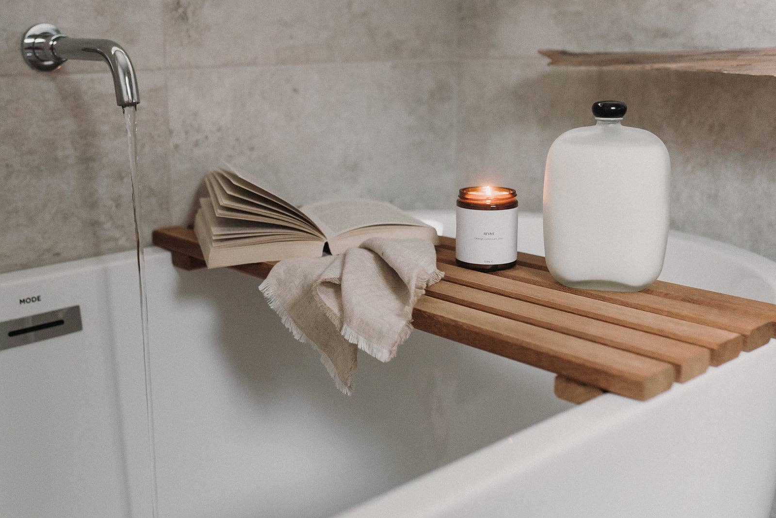 So At Nature – wholesale Bath soak/milk – Square Bottle With Black Lid - Odin0