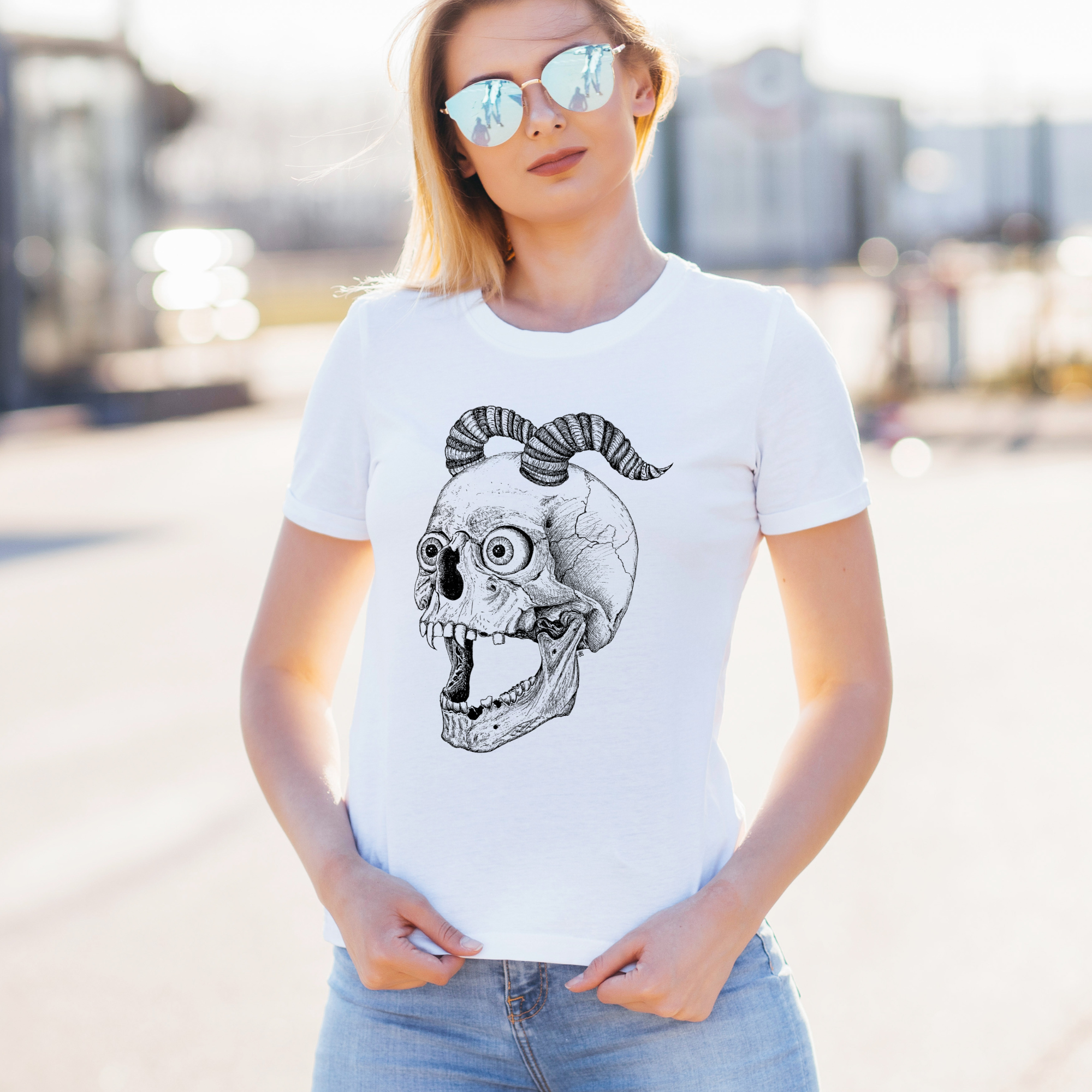 Hannah Kate Makes - Wholesale T-Shirt (Graphic) - Unisex - Screaming Skull T-shirt - White - 100% Cotton - Reg/Fitted25