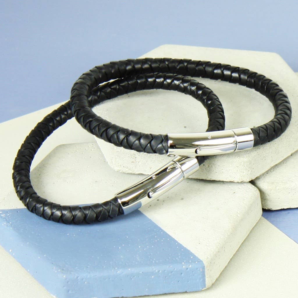 Lisa Angel - Wholesale Jewelry - Men's - Large Men's Trigger Happy Leather Bracelet In3