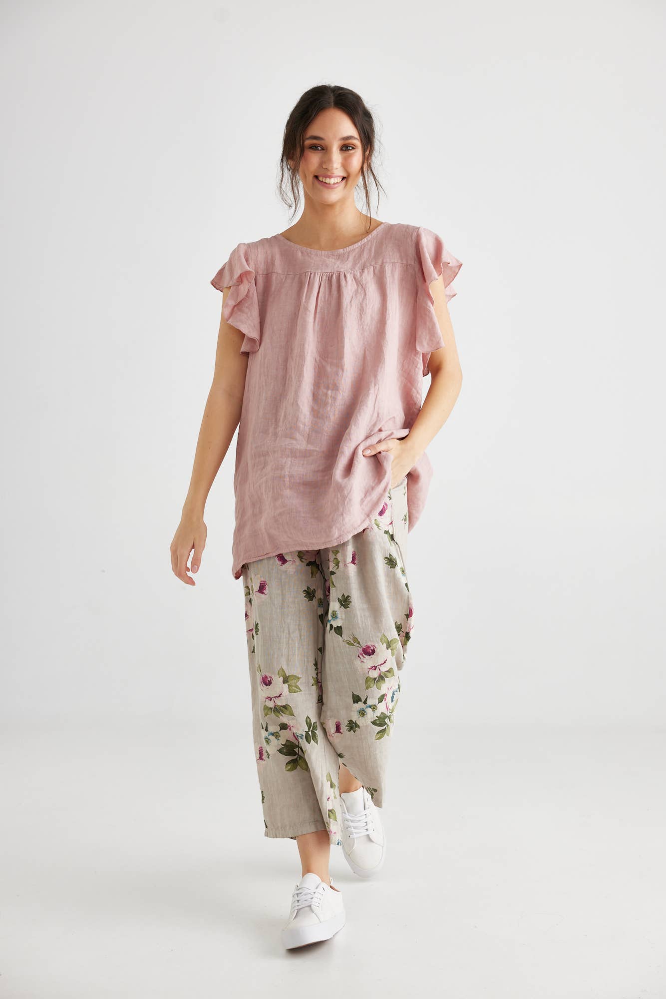 Miss Rose Sister Violet – wholesale Byxor - Dam – Dambyxa Eva i linne med blommönster10