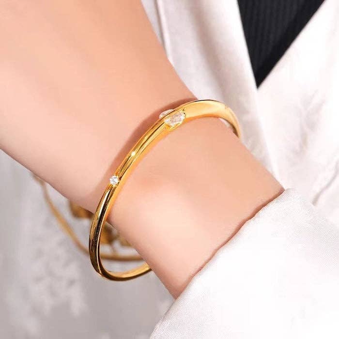LanLivia - Wholesale Cuff Bracelet - Unique Design Twinkled Star Bangles8