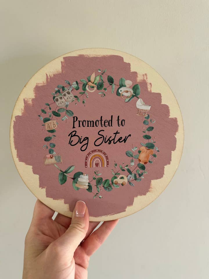 Zur Big Sister Wooden Disc befördert für den Großhandel von Ted @ Bea