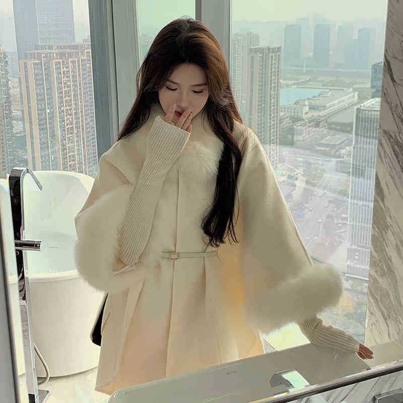 FurDecoration – wholesale Päls/fuskpäls - Dam – Lyxig dubbelvänd kashmirrock med rävpälskrage1