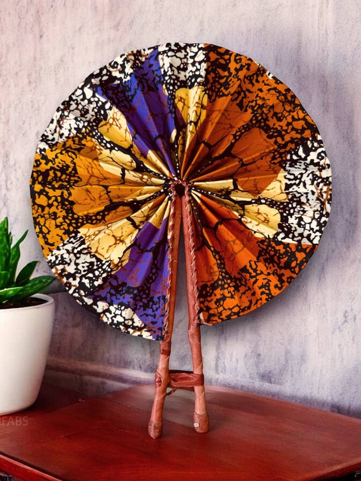 Afrikaanse waaier van Ankara stof - handgemaakt door Abeiku voor wholesale door AfricanFabs