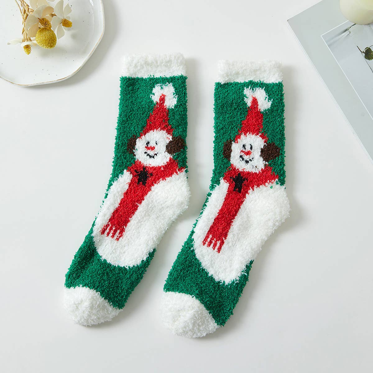 Suzie Q USA - Wholesale Socks - Kids - Christmas Character Plush Socks4
