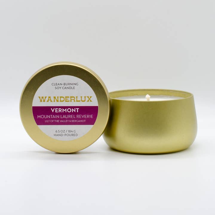 Wanderlux Vermont Mountain Laurel Reverie Candela di Soia da 6,5 Once per la vendita all'ingrosso da parte di Wanderlux Candles