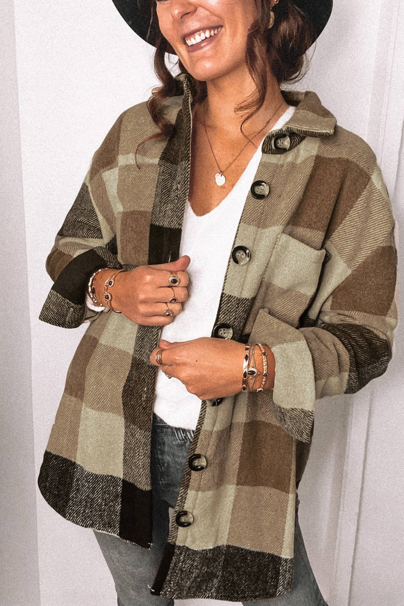 UNISHE - Wholesale Shirt Jacket/Shacket - Women's - XC1359 Plaid Flannel Shacket Jacket Women