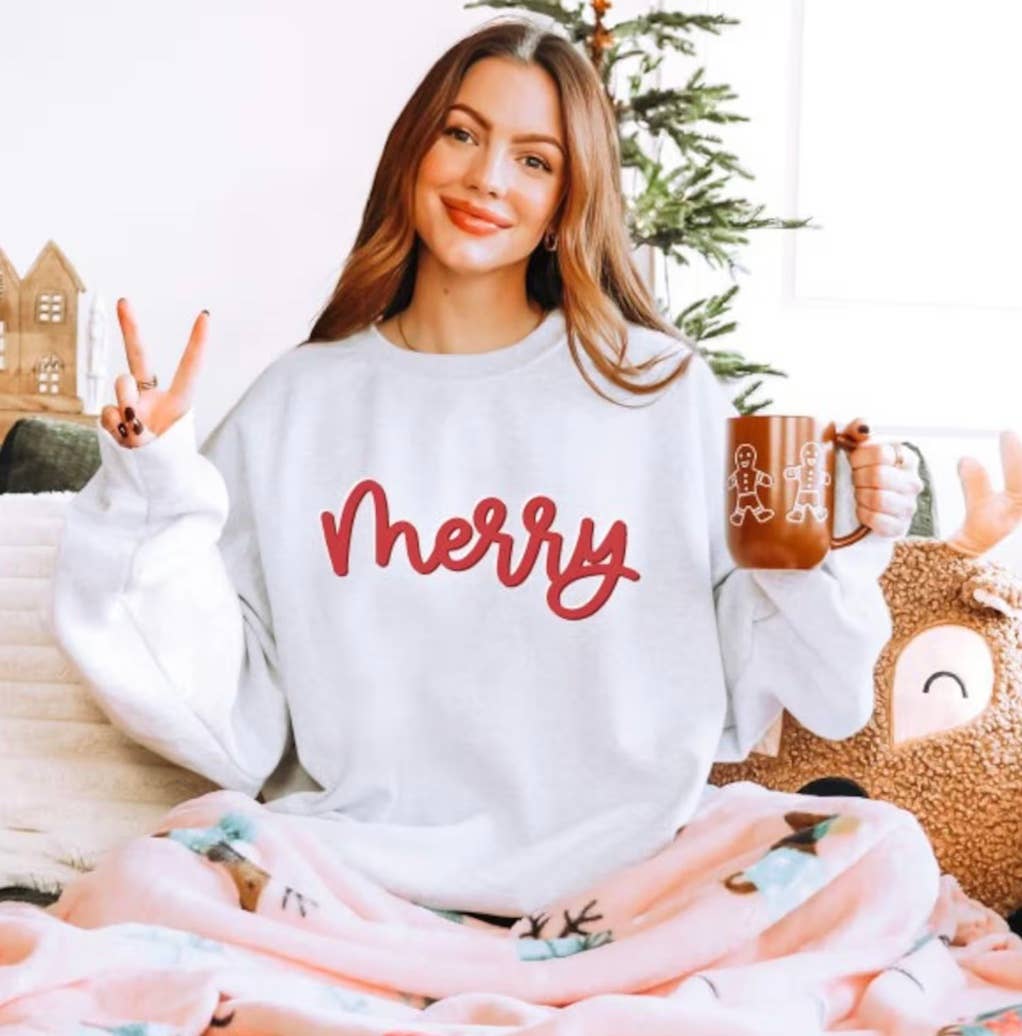 Three Girls Shop - Vente Sweat-shirt à imprimés – femme - Pull de Noël gaufré Merry Sweatshirt Puff Text5