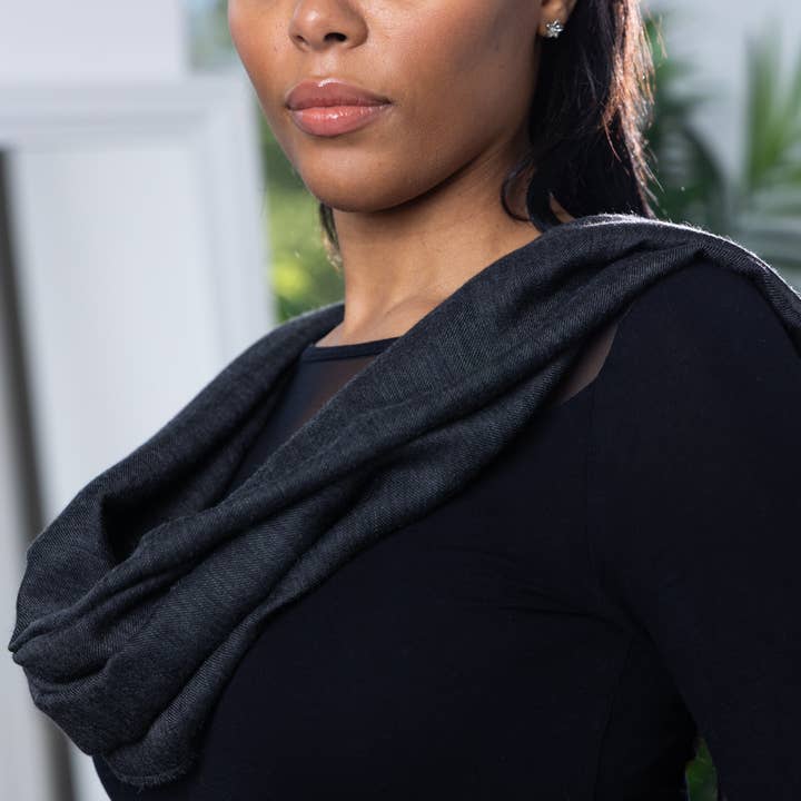 Pashmisy - Wholesale Wrap - Women's - Soft Grey Cashmere Shawl2