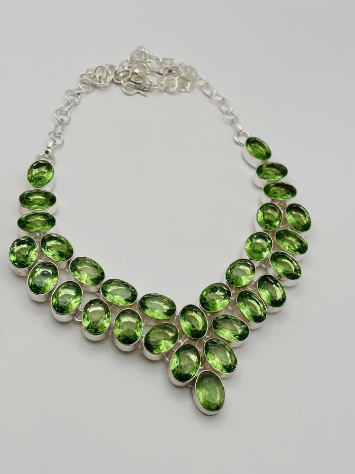 925 Sterlingsølv Lab-fremstillet Peridot for engroshandel hos Crystal Creations