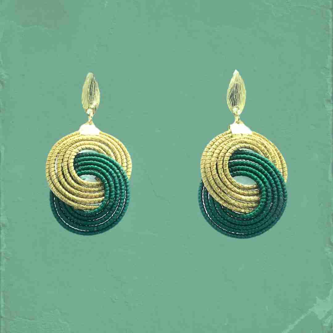 Ora - Wholesale Dangle Earrings - Infinito floor1