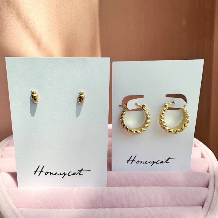 Honeycat Jewelry - Wholesale Jewelry Stand & Display - Punched Earring Cards1