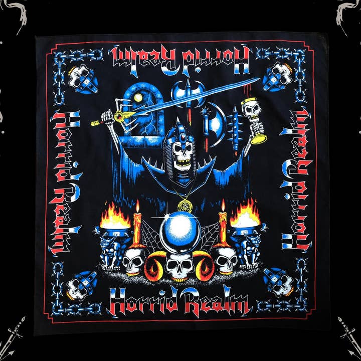 Bandana Blood Ritual de 22 po pour la vente par Horrid Realm