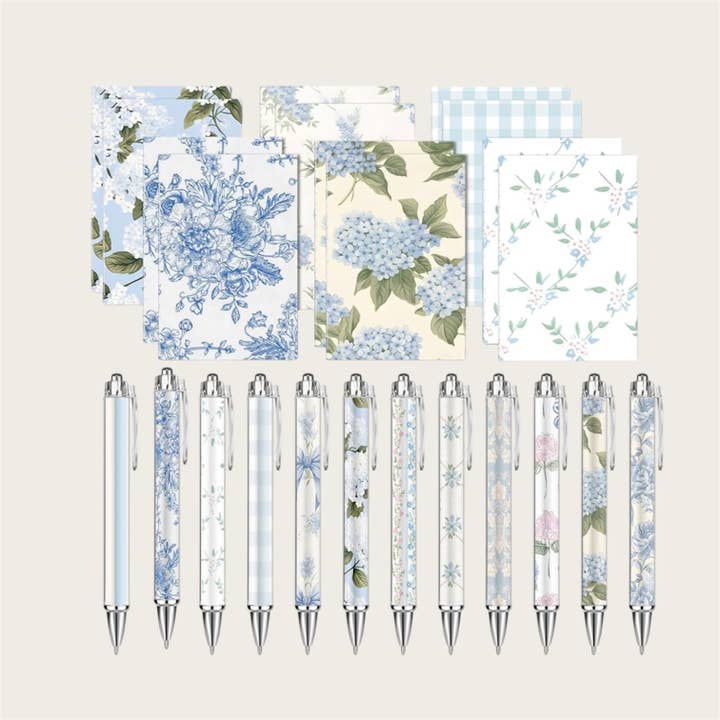 Ensemble de carnet et stylo à thème floral bleu pour la vente par Ella Blue
