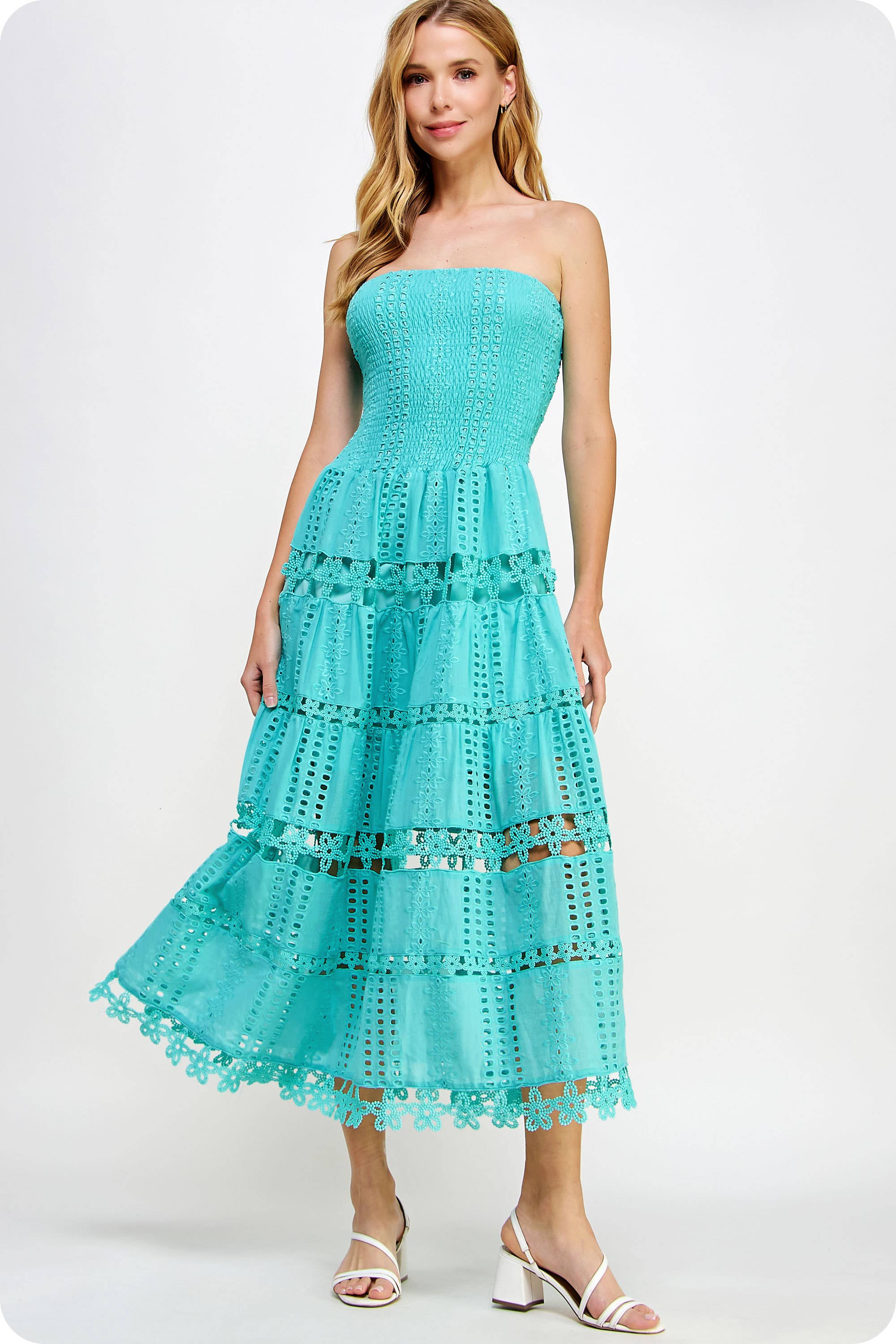 Strut & Bolt - Wholesale Jurk - Dames - Kanten kokerjurk met oogjes79