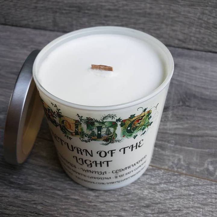 Earth's Essence - Wholesale Jar/Filled Candle - Yule 9 Oz Soy Candle1