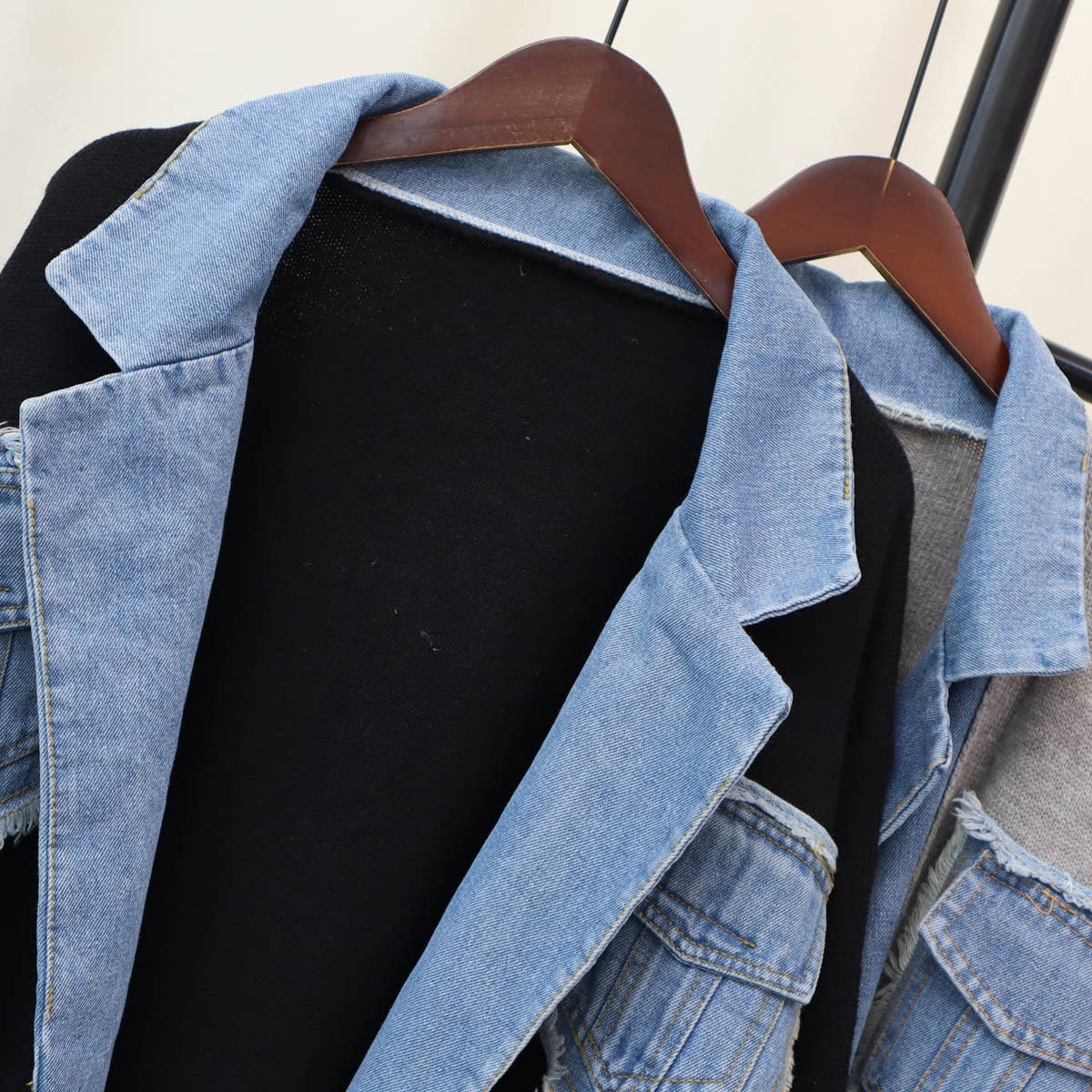 Productseeker - Wholesale Cardigan - Women's - JP26 2025 Autumn Denim Patchwork Casual Knit Cardigan3