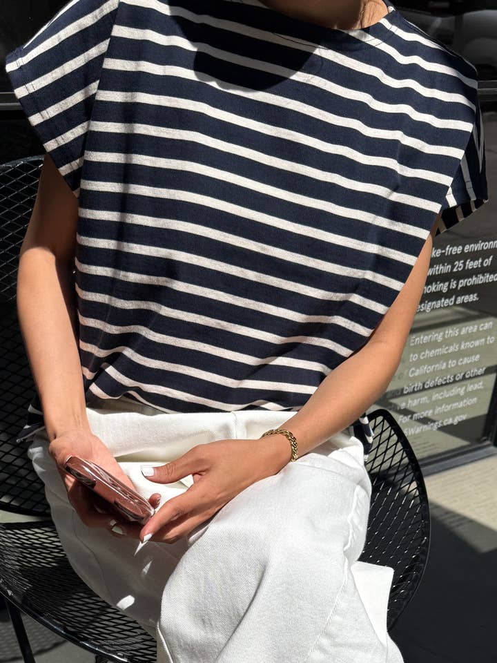 Manon Tee ( 2XS/S - 2M/L ) for wholesale by Le Bon Shoppe