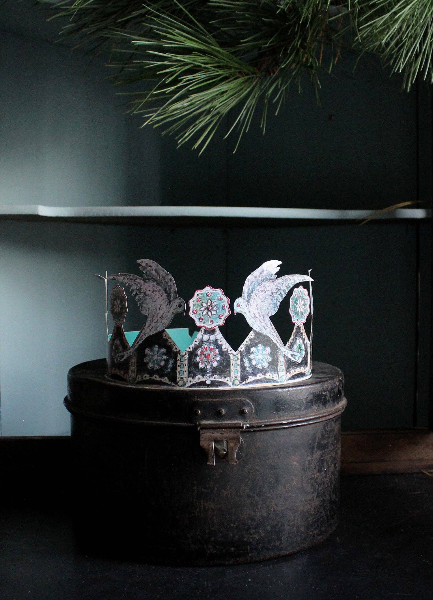 The Shop Floor Project - Wholesale Party Hat/Crown - FRESCO POP OUT CROWNS (SET OF 4)8