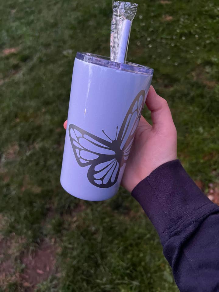 Holografisk fjäril 12oz Skinny Tumbler för wholesale av The Crazy Craft Girl LLC