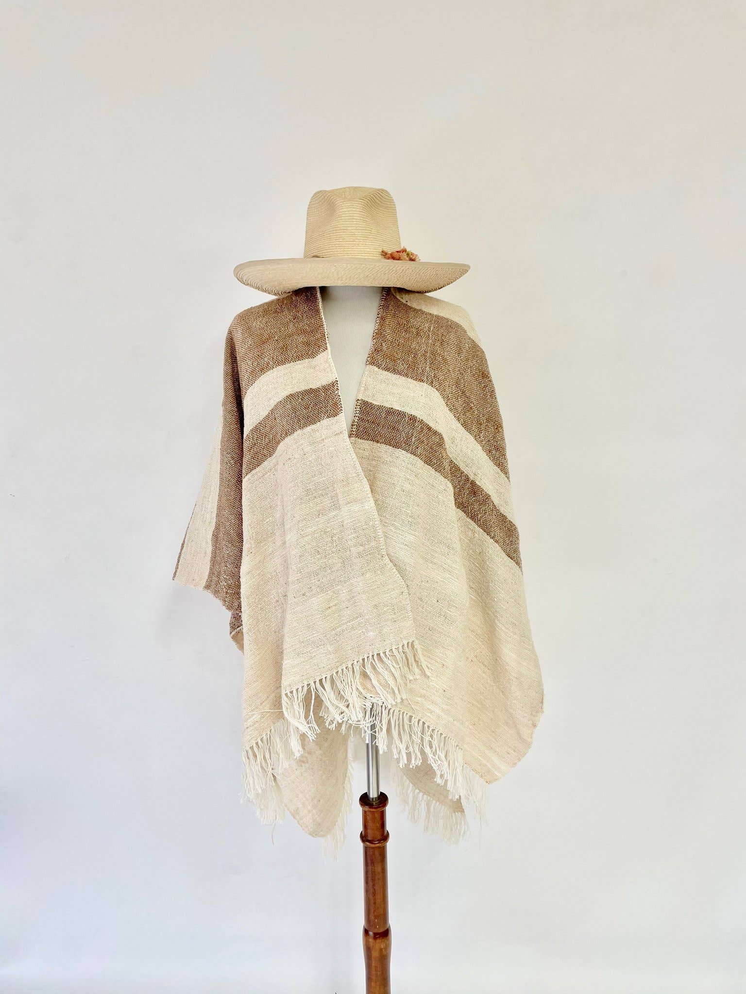 Mar Y Lana – Engroshandel Poncho - Dame – Guatapé poncho vævet på væv