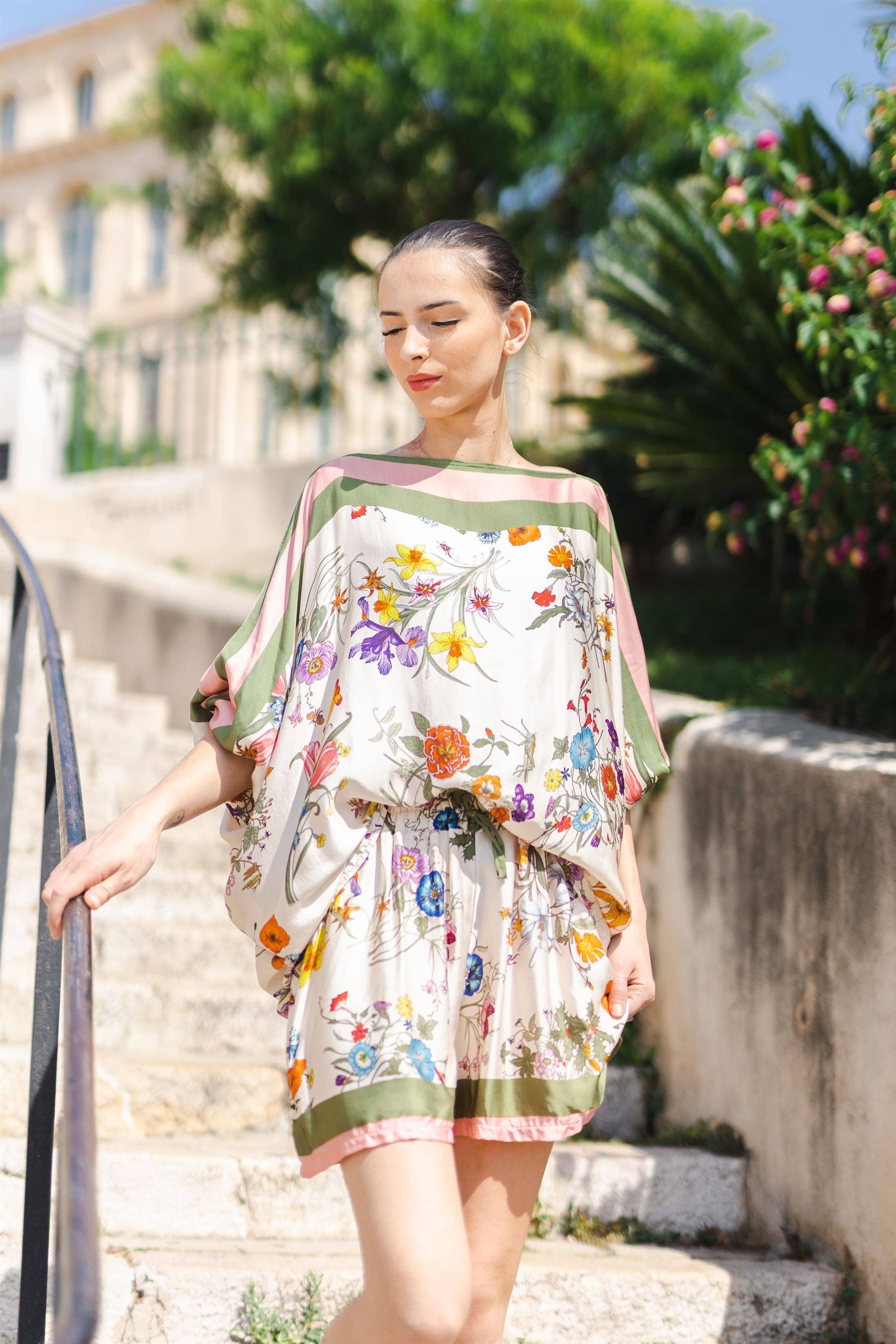 Cecile Wang – wholesale Shorts – Women’s – Floral printed fluid short silk-viscose KD8320VS-63