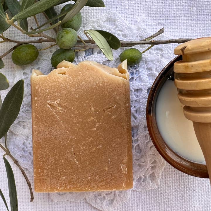 Goat milk and honey soap -Pack of 10 for wholesale by Savonnerie de la Castelle