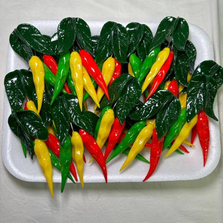 Magnets Market - Wholesale Magnet - Triple Chili Peppers Kitchen Magnet