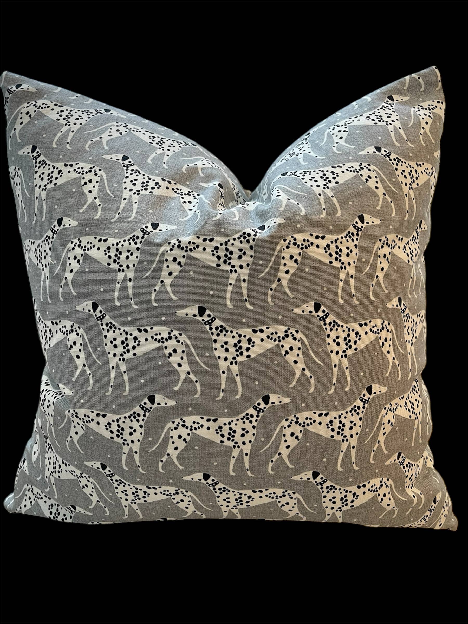 Dahlia & Grace pillows - Vendita all'ingrosso Cuscini decorativi - Cuscino decorativo Hailey Dalmatian con inserto in piuma1