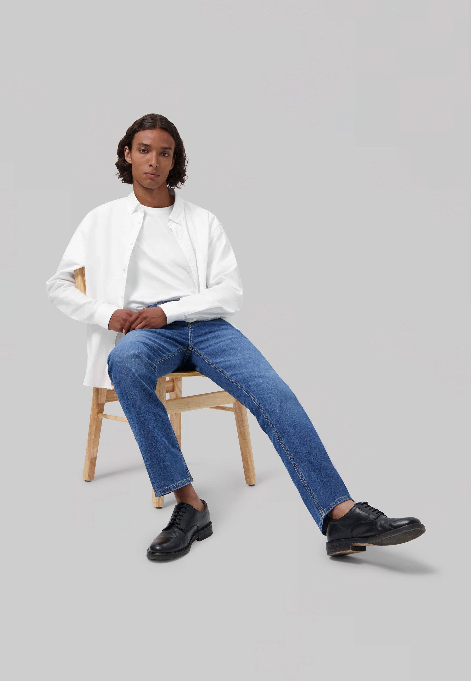 MUD Jeans International B.V - Wholesale Jeans - Men's - Bryce Mid Straight - Authentic Indigo4