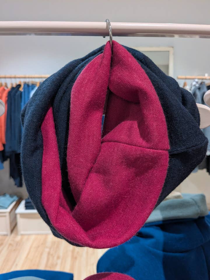 GOLA FUCSIA AZUL ESCURO por atacado de Laia Papió