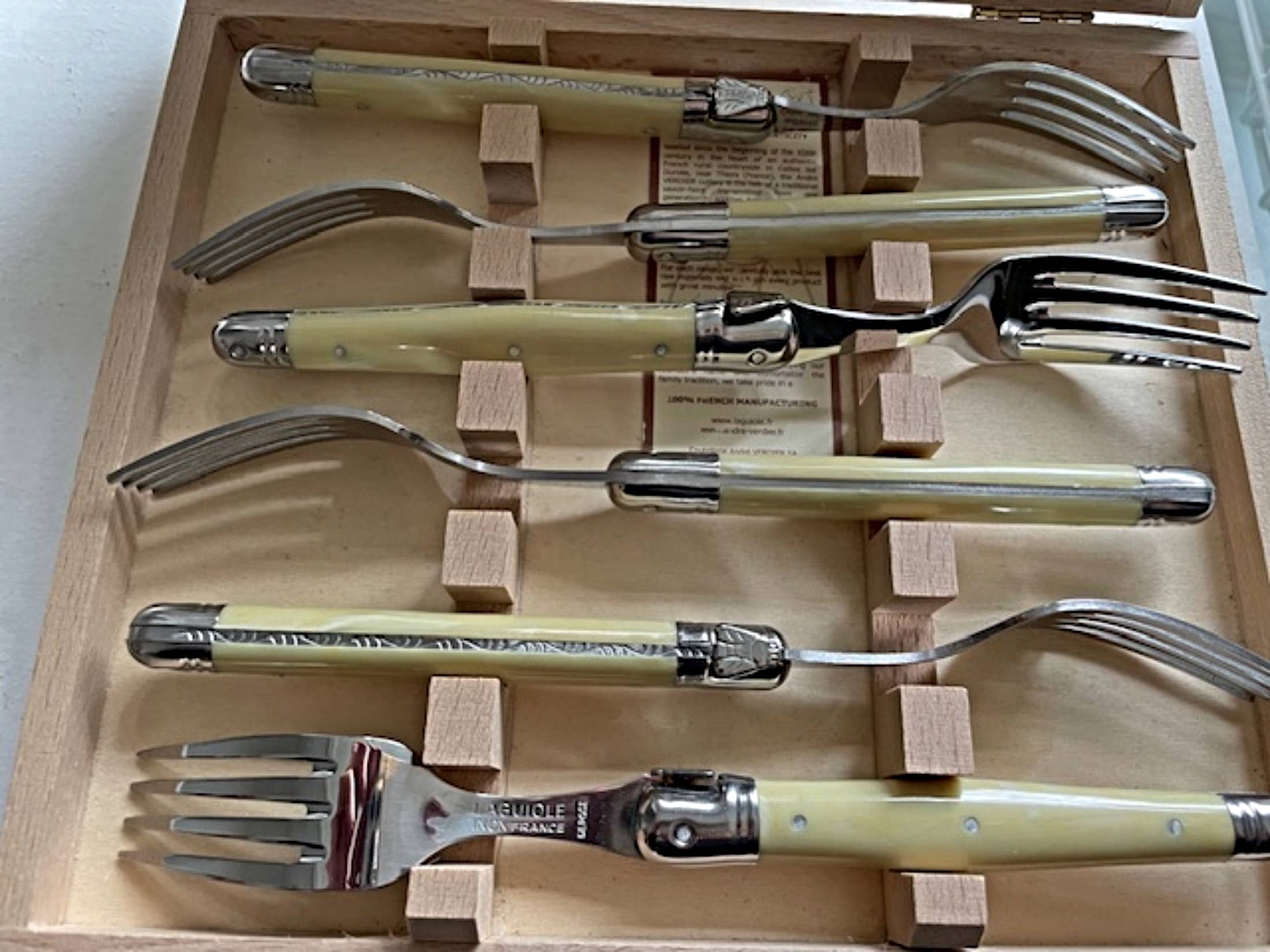 La Maisonnette - Wholesale Flatware Set - Laguiole Classic French Dinner Forks0