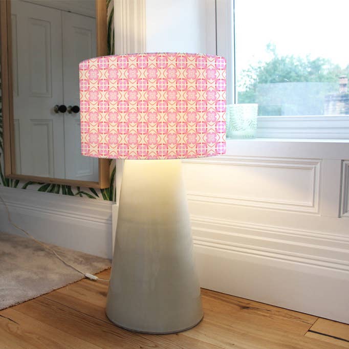 Benjamin Tate Design - Venta al por mayor Mamparas - Diseño veraniego boho chic sublime naranja (Pantalla de techo y lámpara)0