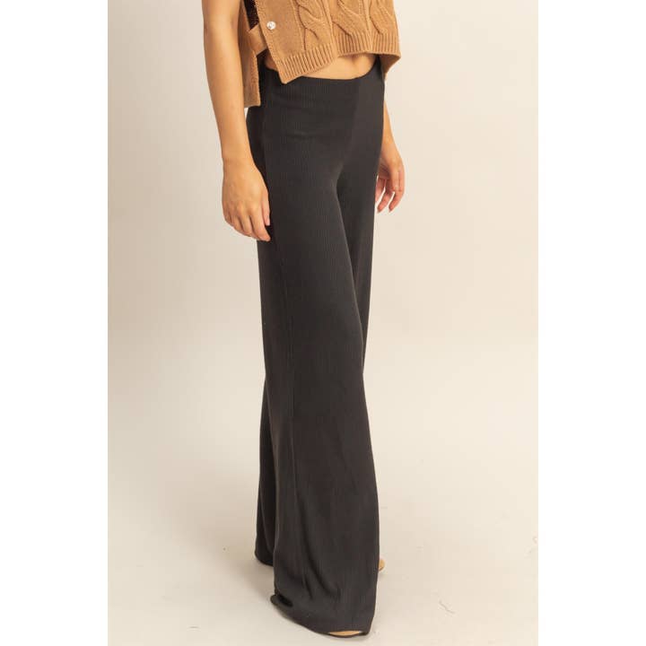 HYFVE – Großhandel Hose – Damen – Essentielle Strick-Schlaghose21