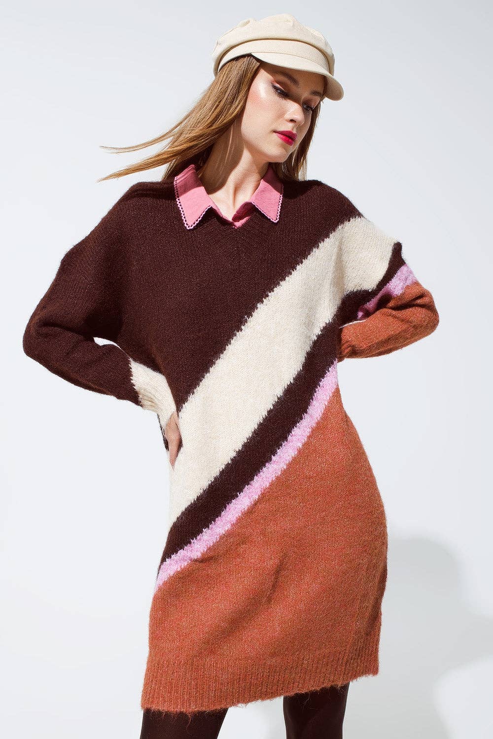 Brown striped oversized chunky knit dress with crew neck for wholesale on Faire2
