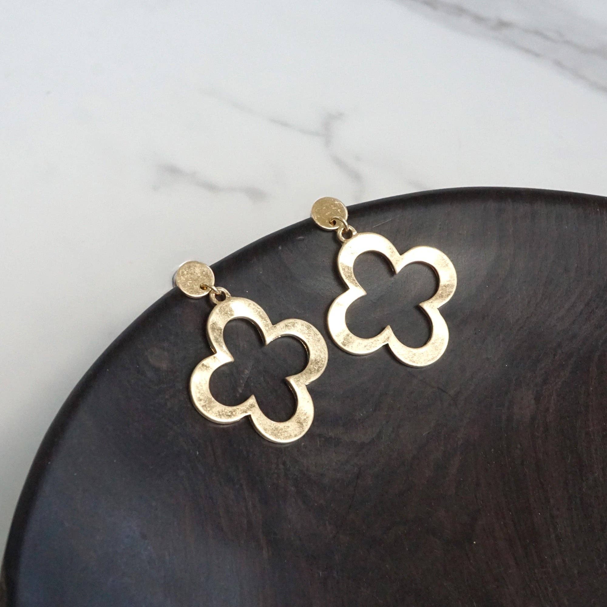 PennyLine inc - Wholesale Dangle Earrings - Clover Hammered Distressed Drop Earrings - Gold & Silver Tones3