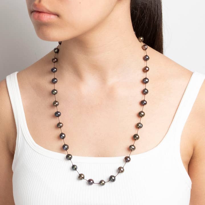 Collier long de perles noires semi-rondes en argent sterling pour la vente par Naturagems