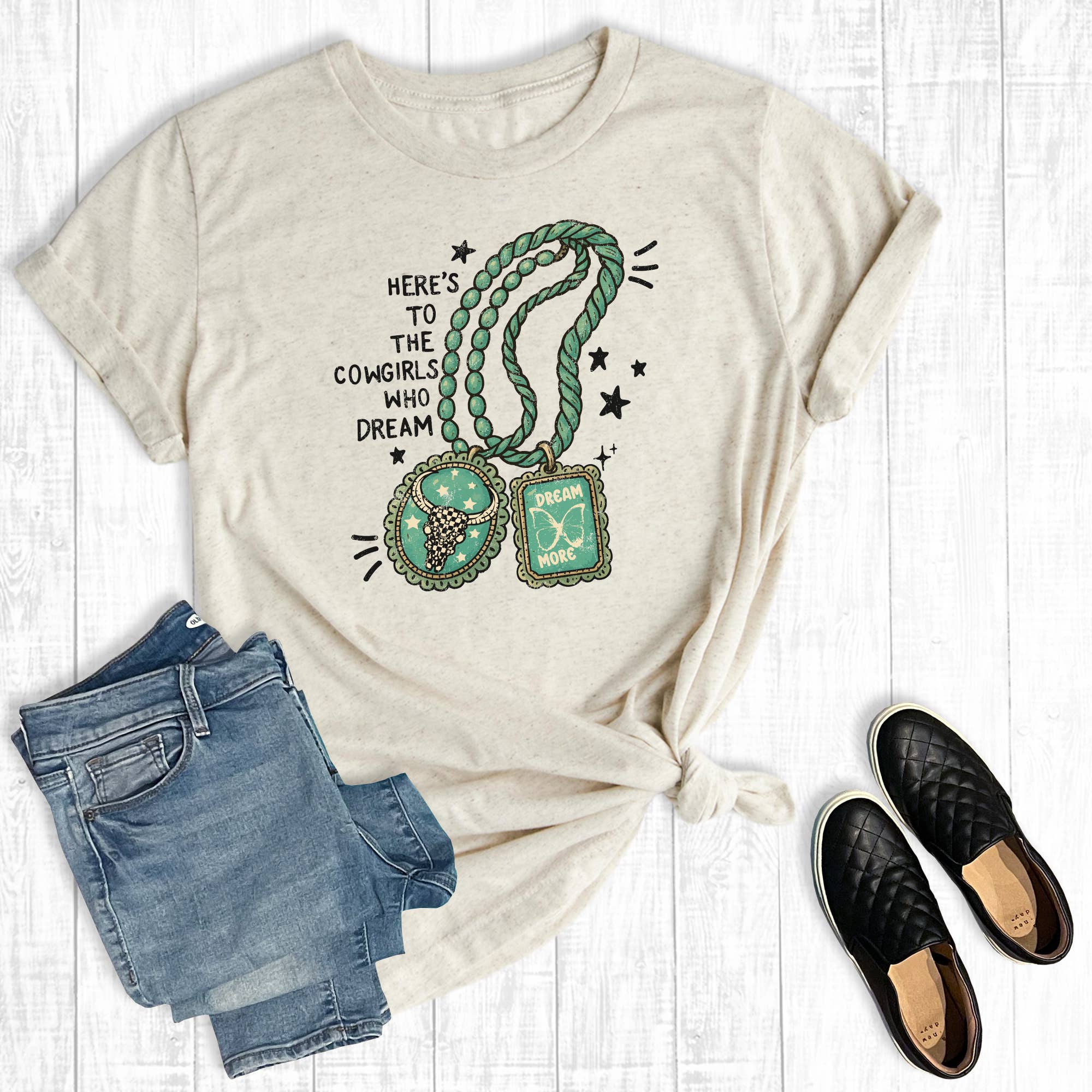 Avoine T-shirt graphique Western Turquoise Here's to the Cowgirls en vente sur Faire0