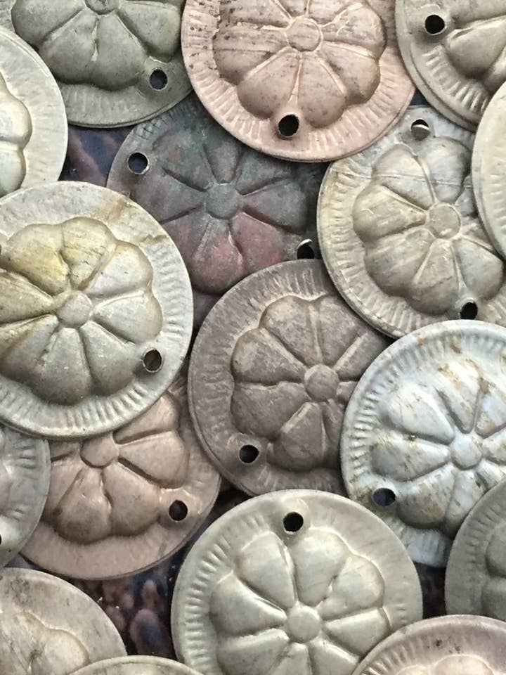 Floral Design Amulet Gillet 100 pcs Packing for wholesale by Senoritas Tribal Designs