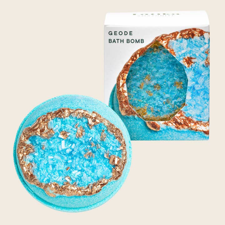 Latika Beauty - Wholesale Bath Bomb/Fizz - Crystal bath bomb 🌸 Wellness gift - Geode - Amazonite 💎