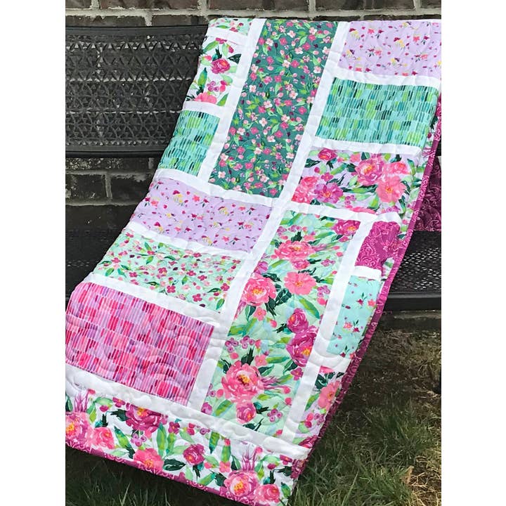 CUDDLE CAT QUILTWORKS - Wholesale Craft Sewing Kit - The Big Easy Fat Quarter Quilt Pattern1