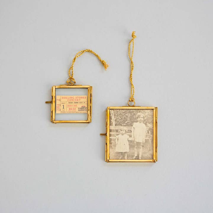 The Paper High Gift Company Limited - Wholesale Picture Frame - Alia Square Glass Hanging Photo Frame - Handmade